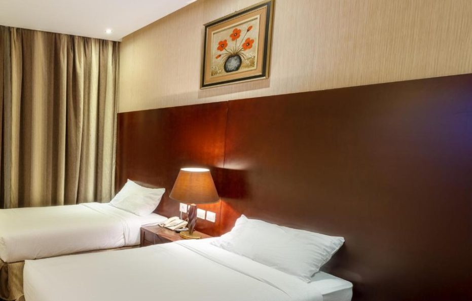 فندق الارض المتميزة التيسير