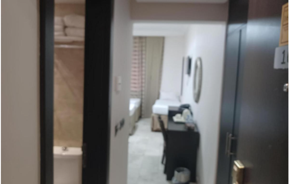 فندق حسين بياري