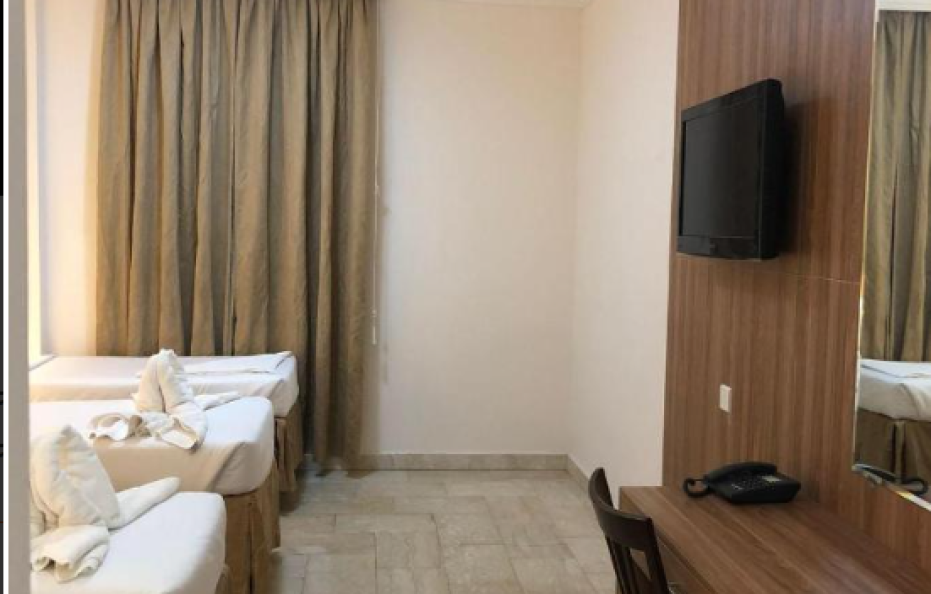 فندق حسين بياري