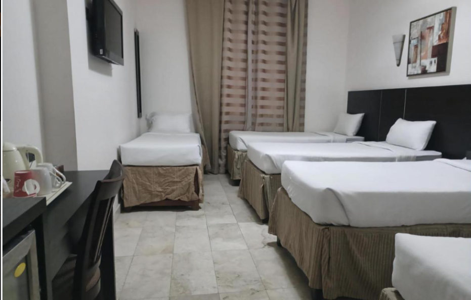 فندق حسين بياري